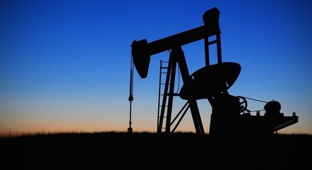 Preço do barril de petróleo está caindo