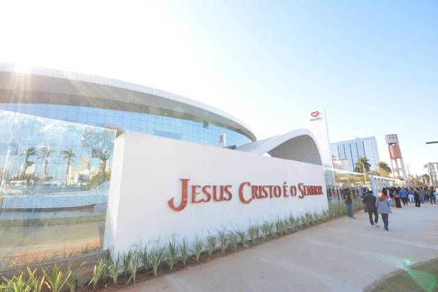 Prédio do novo templo da Igreja Universal começou a ser construído em 2019