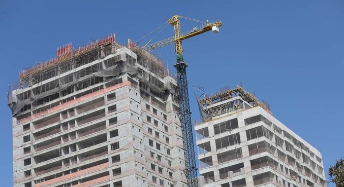 Vista de construção de prédios na Vila Clementino, em São Paulo (SP)