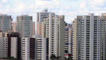 Projeto quer proibir que entregador suba até apartamento de cliente (Agência Brasília)