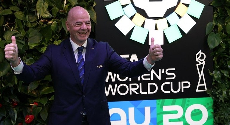 Presidente da Fifa, Gianni Infantino marca presença no sorteio dos grupos da Copa do Mundo feminina
