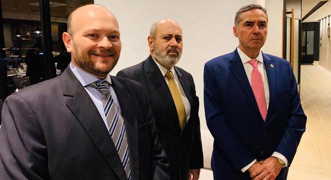 Marcelo Dantas, Luiz Cláudio Costa e Luís Roberto Barroso em evento sobre compliance