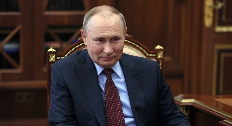 Vladimir Putin em evento oficial nesta quarta-feira (2)