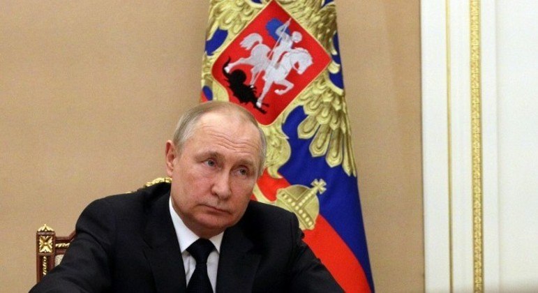 Vladimir Putin acredita que Rússia pode se ajustar contra sanções internacionais