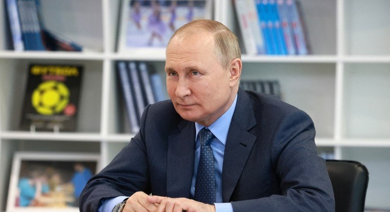 Vladimir Putin não considera invasão da Ucrânia uma guerra