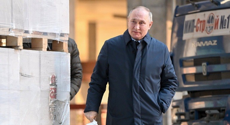 Presidente da Rússia, Vladimir Putin, usaria um dublê para aparições públicas