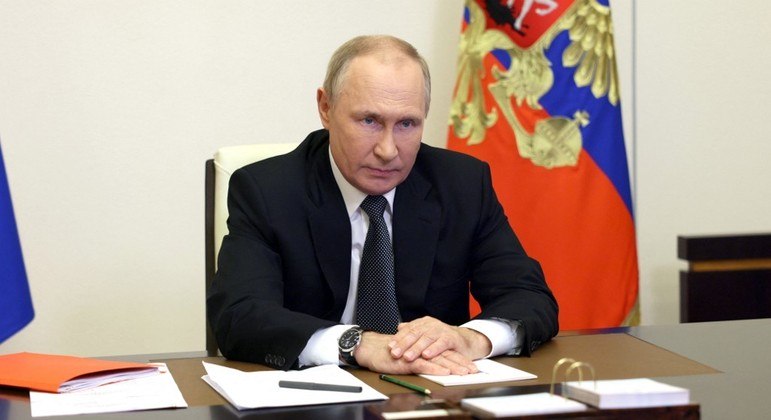 Presidente da Rússia ordenou instauração da lei marcial em regiões anexadas da Ucrânia