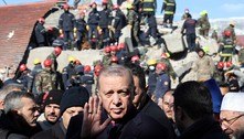 Erdogan reconhece deficiências na resposta às vítimas de terremoto 
