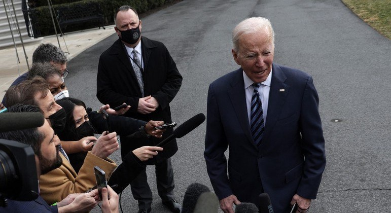 Joe Biden, presidente dos EUA, procura tranquilizar os americanos