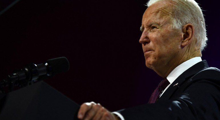 Joe Biden contou com o apoio de 13 parlamentares republicanos para aprovação do pacote