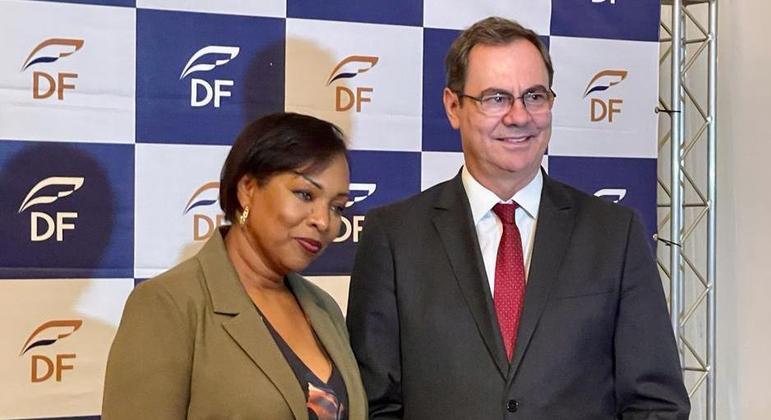 Presidente Fecomércio, José Aparecido da Costa, ao lado da deputada distrital eleita Jane Klébia