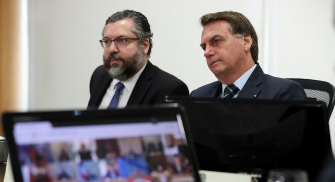 Bolsonaro descarta substituir chanceler Ernesto Araújo 