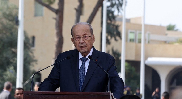O presidente do Líbano, Michel Aoun, deixa o cargo sem previsão de um sucessor