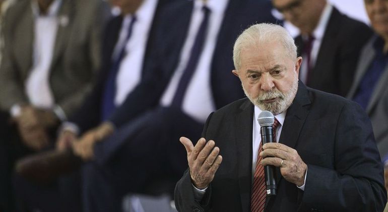 O presidente Luiz Inácio Lula da Silva durante reunião no Palácio do Planalto