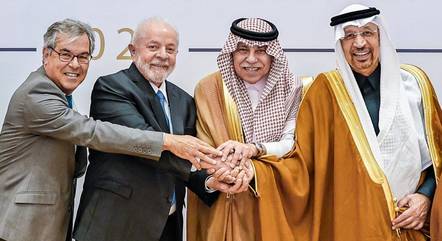 Presidente Lula se reúne com empresários sauditas