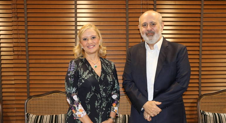 Juíza do Trabalho, Regina Celi Vieira Ferro  e o presidente da Record TV, Luiz Cláudio Costa 