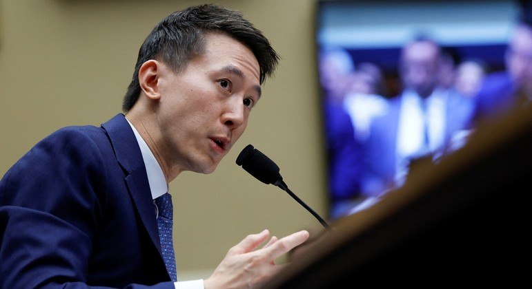 Shou Zi Chew, presidente do TikTok, defendeu o aplicativo perante o Congresso dos EUA