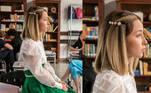 A presilha no cabelo foi o charme final para o look de Mirela ficar arrasador! Ao combinar o acessório com o cinto e os anéis, ela conseguiu deixar uma arrumação simples com um tom clássico e romântico