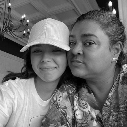 Flor Gil, sobrinha de Preta, sempre publica stories acompanhada da tia, inclusive no hospital, durante o tratamento. A adolescente também escreve várias mensagens motivacionais para a cantora. 