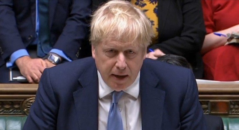 Primeiro-ministro britânico, Boris Johnson, revela conversa com presidente ucraniano