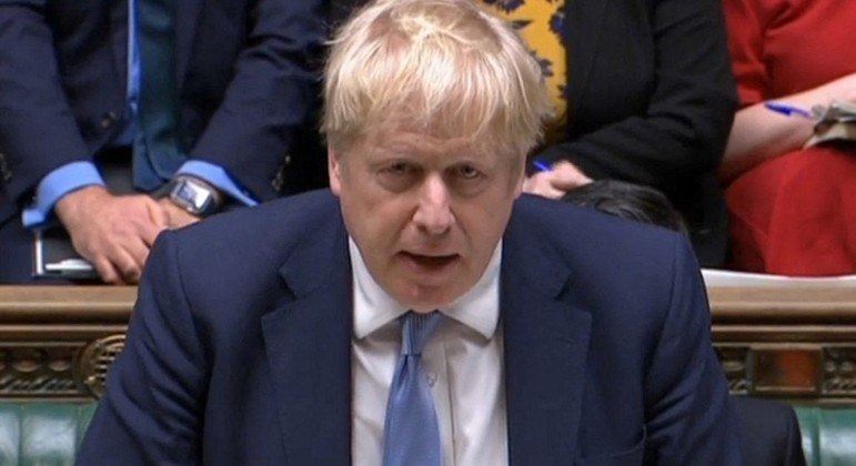 Boris Johnson foi ao Parlamento britânico para se explicar sobre festas durante lockdown