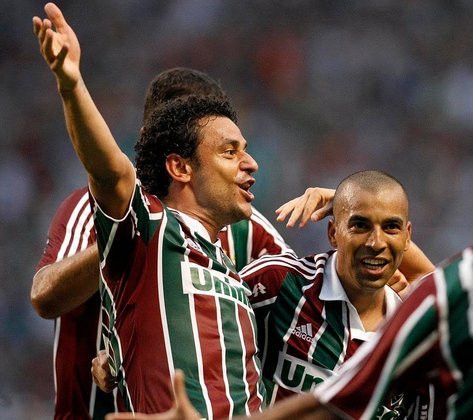 PRIMEIRO TÍTULO: Fred foi campeão do Brasileirão duas vezes pelo Fluminense. O primeiro título veio em 2010, ano difícil para o atacante, que participou de apenas 14 das 38 partidas do Fluminense por conta de lesões. No entanto, marcou importantes gols na reta final e levantou o troféu da competição.