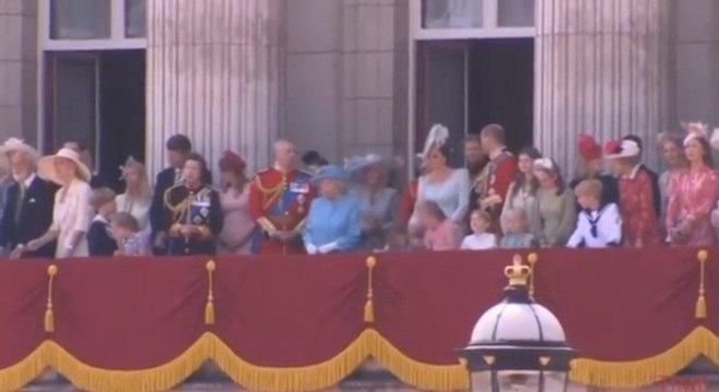 princesa-charlotte-cai-palacio3