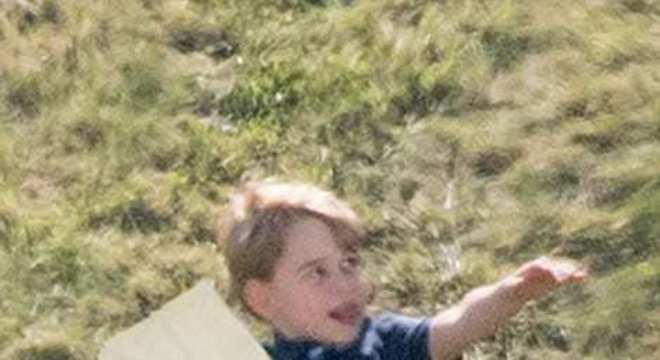 princesa-charlotte-cambalhotas4