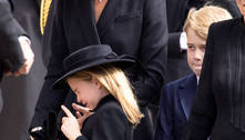 Princesa Charlotte chora no funeral da bisavó, a rainha Elizabeth 2ª