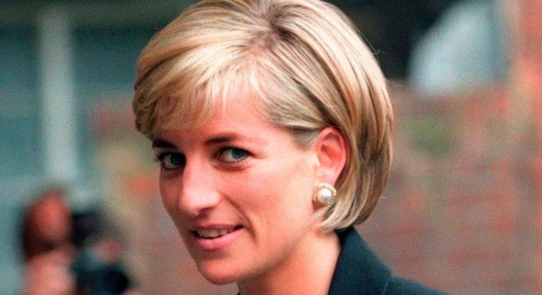 Documentário sobre Harry e Meghan usa trechos de entrevista de Diana e irrita William
