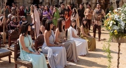Princesas egípcias participam da Páscoa em Israel