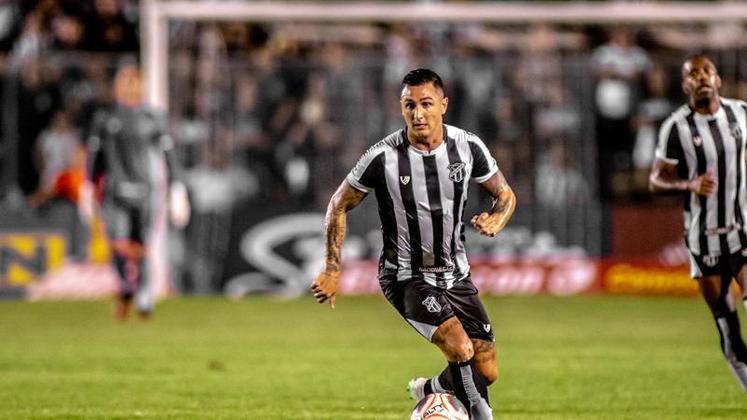 Principal destaque do Ceará no ano, Vina vem somando bons números e liderando a equipe em gol, com 15 anotados em 41 jogos.