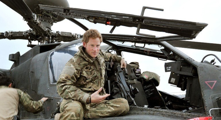 O príncipe Harry foi controlador aéreo avançado no Exército Real Britânico de 2007 a 2008