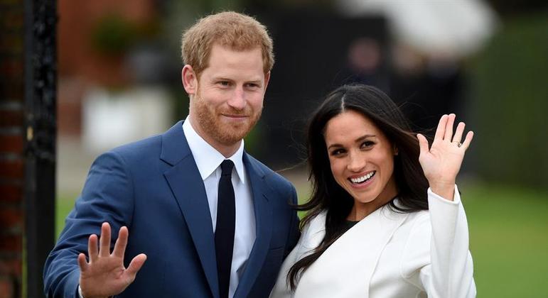 Príncipe Harry e Meghan Markle deixam oficialmente a família real