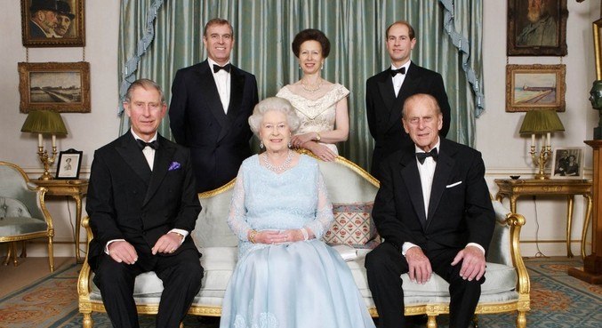 Filhos de príncipe Philip e rainha Elizabeth estão entre os convidados