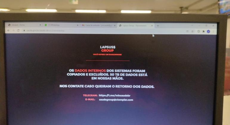 Ataque hacker tira do ar sites do Ministério da Saúde e do Conecte SUS -  10/12/2021 - Cotidiano - Folha