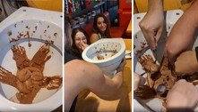 Restaurante ganha fama após servir sorvete de chocolate de forma extremamente nojenta