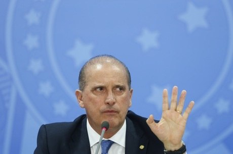 Não há decisão sobre privatizar Petrobras, diz Onyx Lorenzoni