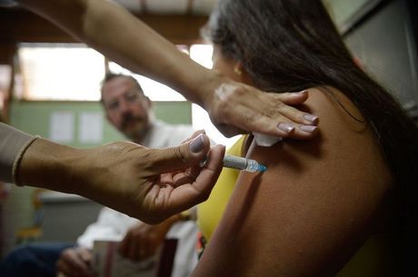 Vacina é a melhor maneira de prevenir infecção pelo vírus HPV