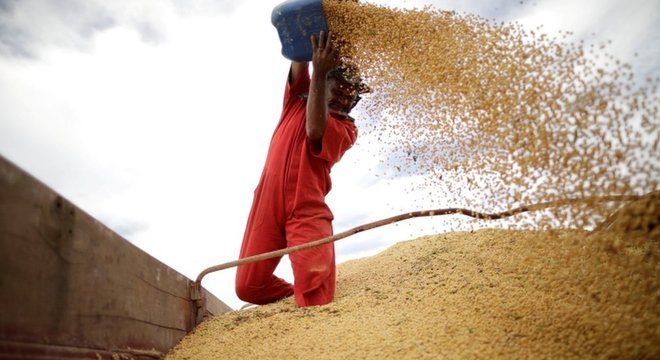 Produção de soja no Brasil; ciclo de commodities ajudou América Latina 