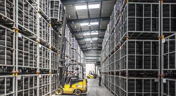 Demanda interna cresceu 1,7% e importações industriais subiram 18,7% em 12 meses