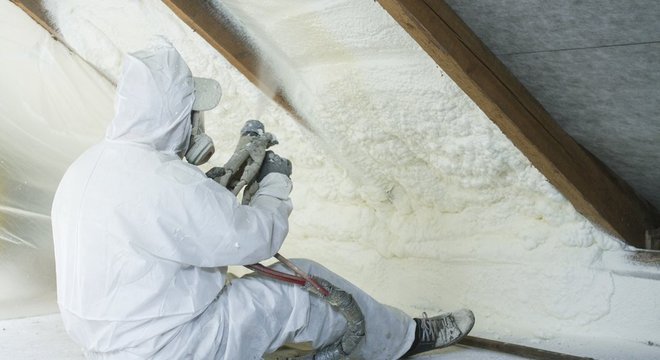 Produto feito com CFC-11 é usado para isolar casas 