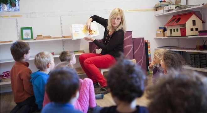 Linguistas dizem que período crítico para aprender idioma de forma fluente é por volta dos seis anos de idade