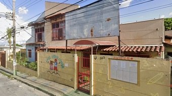 Mulher em cárcere privado pede socorro para professora do filho