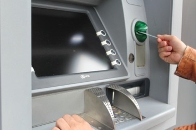 As profissões que devem desaparecer estão relacionadas aos avanços tecnológicos, que substituirão por máquinas trabalhos como o de caixa de banco