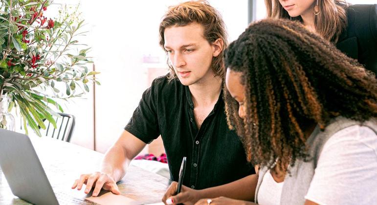 Iniciativa contou com 13 voluntários e parceria com o Instituto da Oportunidade Social