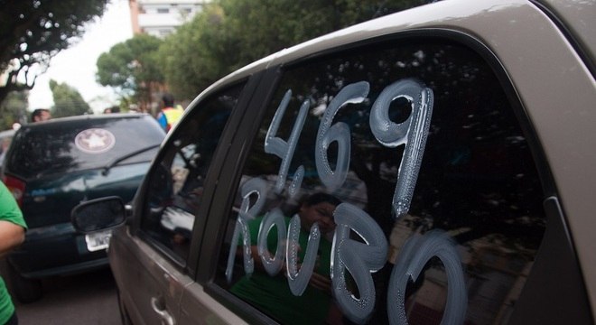 Motoristas protestam contra aumento da gasolina na segunda em Manaus (AM)