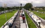 Com o protesto, a cidade de São Paulo registra 50 quilômetros de congestionamento às 9h30 da manhã desta sexta, segundo medição da CET (Companhia de Engenharia de Tráfego)