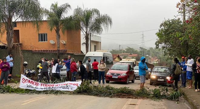 Moradores protestaram contra processo de reparação da Vale