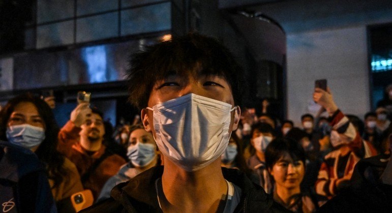 Milhares de manifestantes foram às ruas da China em protesto